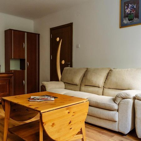 Old Town Historic Apartment With Backyard Mini Park Bucharest Exterior photo