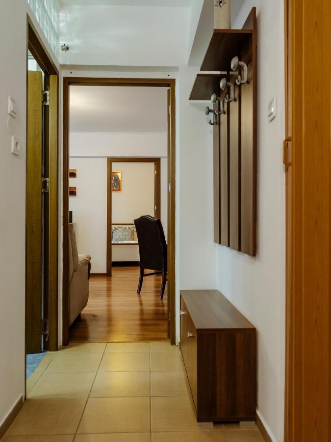 Old Town Historic Apartment With Backyard Mini Park Bucharest Exterior photo