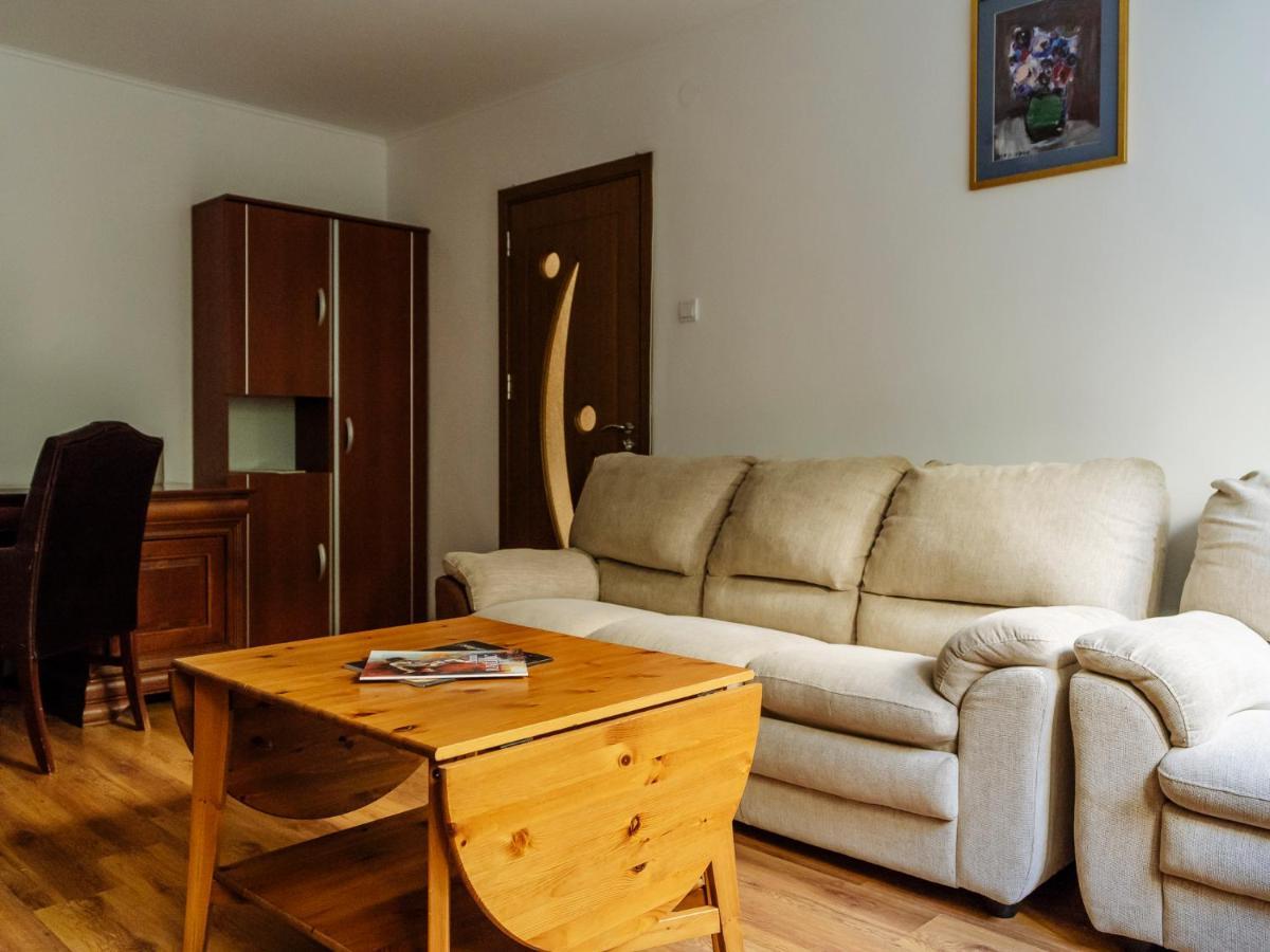 Old Town Historic Apartment With Backyard Mini Park Bucharest Exterior photo